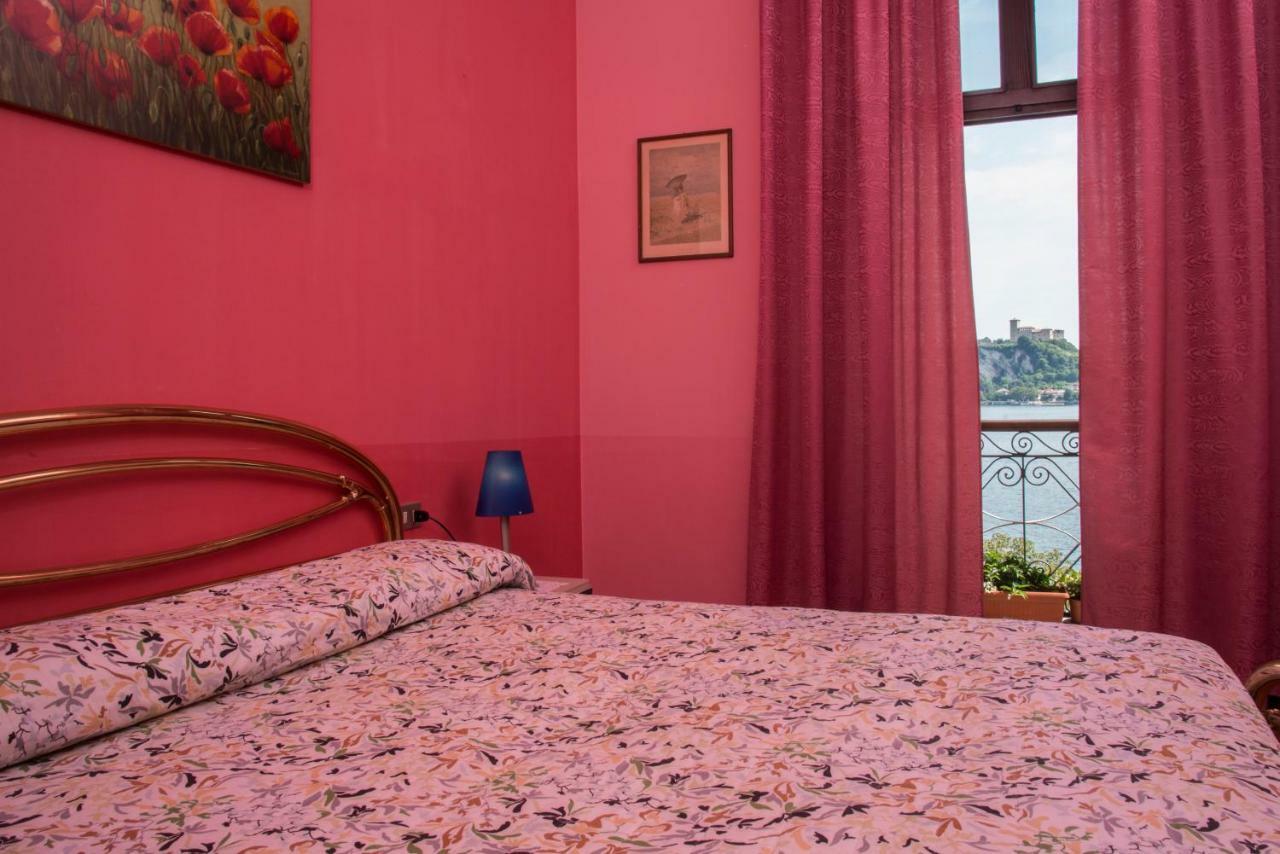 ארונה Hotel Florida מראה חיצוני תמונה