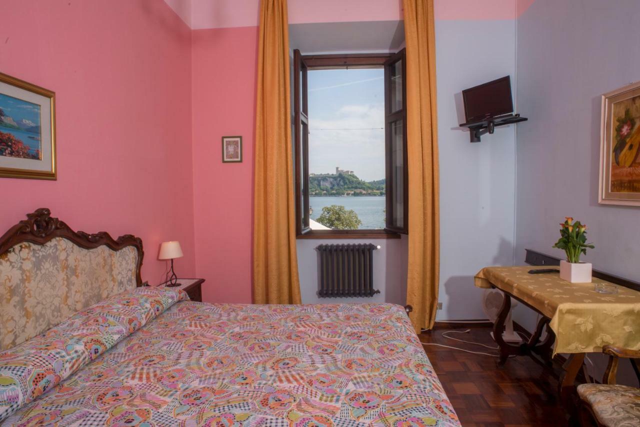 ארונה Hotel Florida מראה חיצוני תמונה